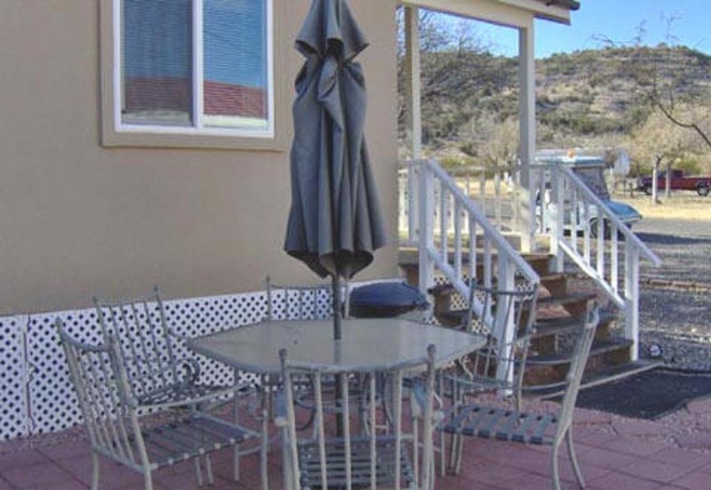 קוטונווד Verde Valley Studio Park Model Cabin 16 מראה חיצוני תמונה