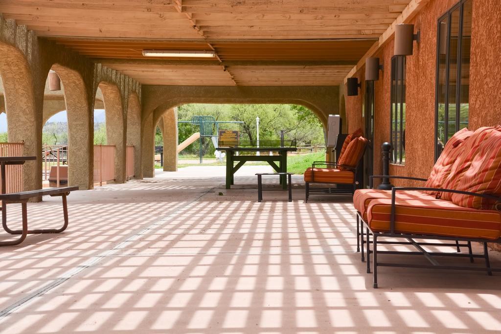 קוטונווד Verde Valley Studio Park Model Cabin 16 מראה חיצוני תמונה