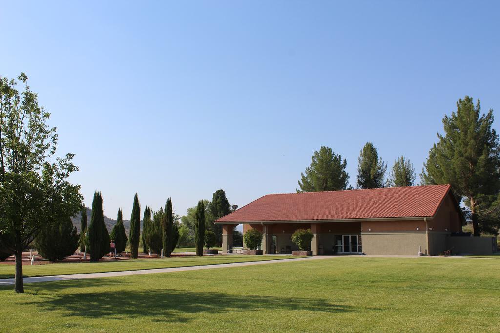 קוטונווד Verde Valley Studio Park Model Cabin 16 מראה חיצוני תמונה